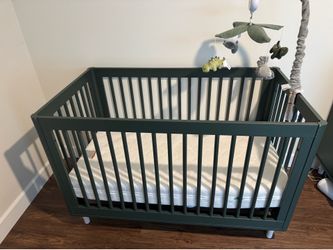 Crib and crib mattress