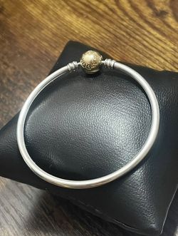 Pandora Moments 2-tone Bangle Bracelet