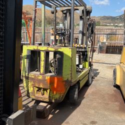 CLARK 3000lbs. 3 Stage W/ Side Shift