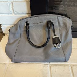 Micheal Kors Hand Bag 