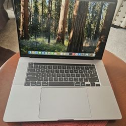 Apple Macbook Pro i9 32gb 500gb SSD Drive 2.4ghz 16" Screen 8-CORE 4k Res. 4k Res.