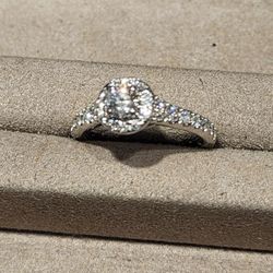 Men And Women's White Gold Matching Wedding Rings