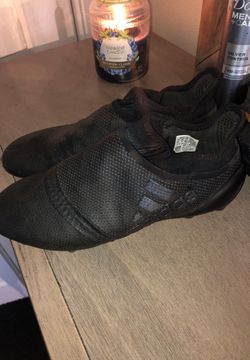 Adidas cleats size 7.5