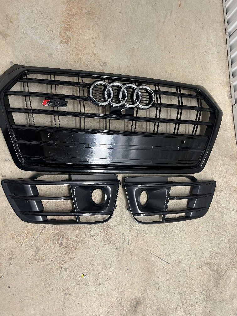 Audi SQ5 Radiator Grille And Fog Light Covers