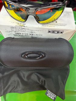 NEW! OAKLEY SUNGLASSES
