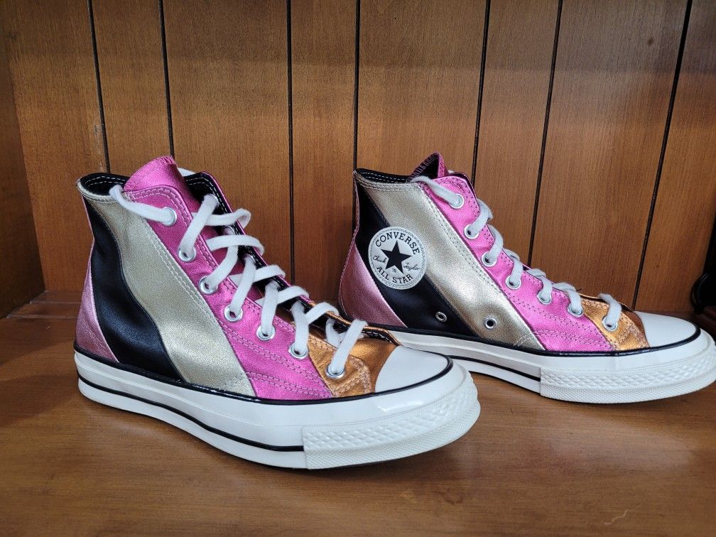 Converse Chuck 70 Hi Metallic
Rainbow Pink Women's Sneakers sz 8