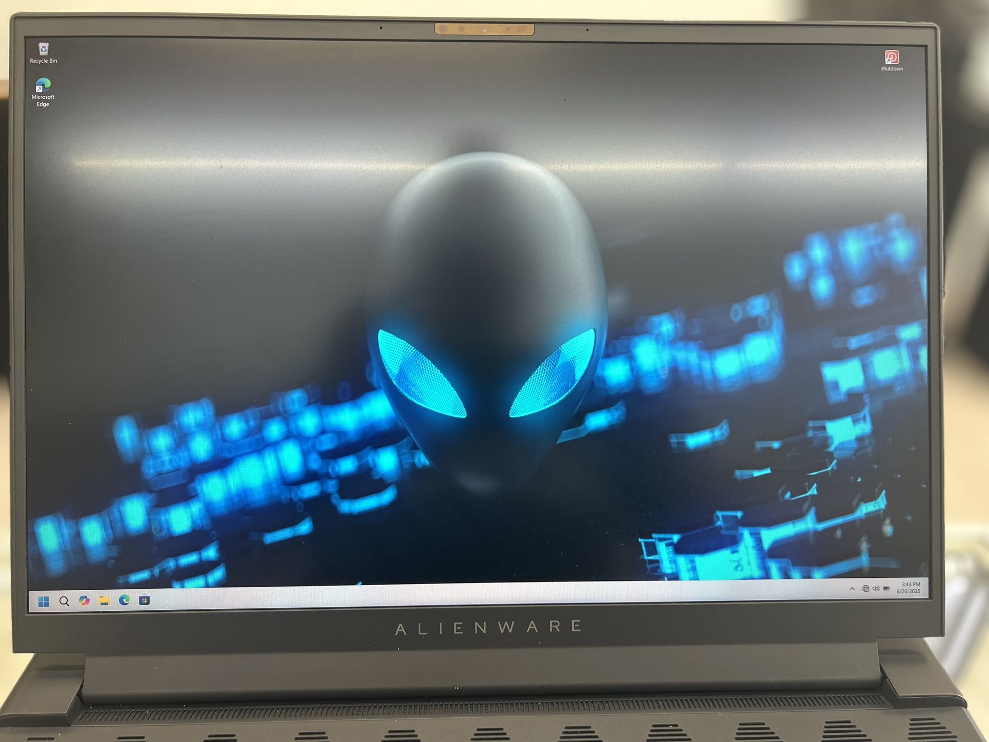Alienware M18 R2