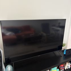 Samsung TV + TV Stand 