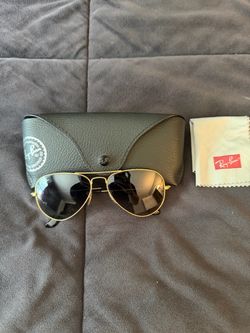 Ray-Ban Aviator Matte Gold Frame/ w Dark Grey Classic Lenses Size 55-14 Sunglasses