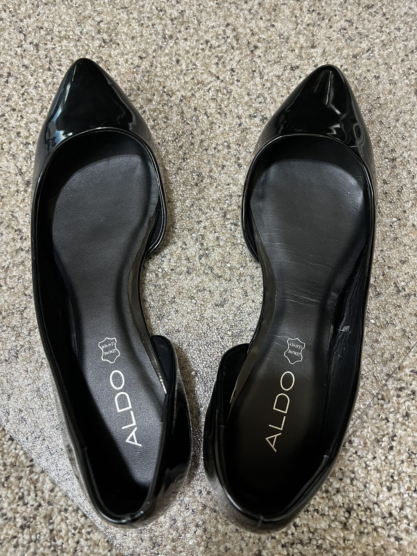 Aldo Women’s Pointed Black Flat Shoes good for Rain Size 8.5