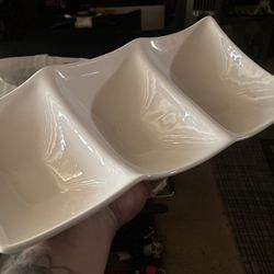 3 DIVIDED SECTION SERVING TRAY
