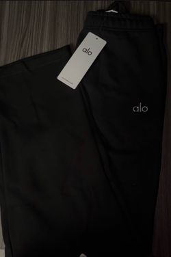 Uncuffed Alo sweats 50$