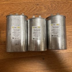 AC Capacitors 