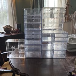 Lot of used Clear Plastic drawers