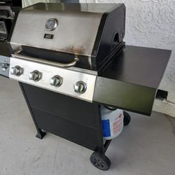 BBQ GIRL BY Expert Grill Very Clean Ready To Use 