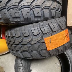 4x 33-1250-18 mud tires $750   bargaining price firm no reply if you bargain