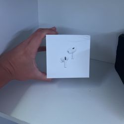 Air Pods Pro 2 BRAND NEW (price negotiable)