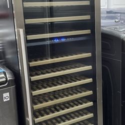 Avanti Tall Wine Cooler Stainless Steel Door & Hood Racks 