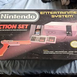 Model 001 1985 NES ACTION SET And SNES  with  games
