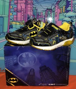 Small kids Shoes Size 8 Batman With Lights