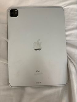 ✨ Apple iPad Pro 12.9” (4th Generation) – Great Condition ✨