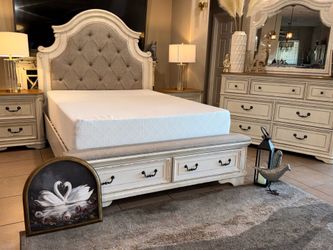 Queen size bedroom set