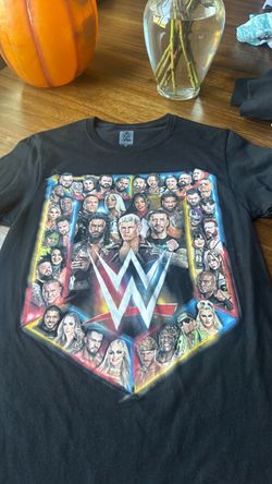 Men’s WWE T shirt