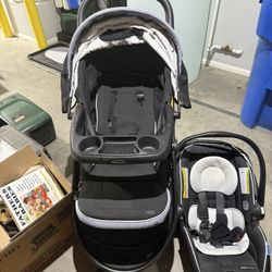 Graco Modes 3 Lite DLX Travel w/ Snugride 35 Lite LX Car seat