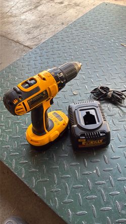 Dewalt dc720 18V 1/2 cordless drill driver
