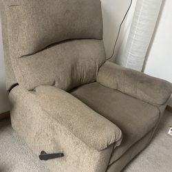Brown Recliner Chair for Sale – 150$