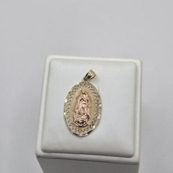 Dije Nuevo Se Oro 10KILATES 