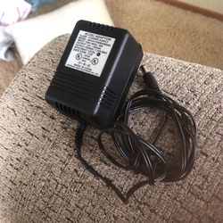 AC/DC adapter