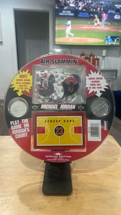 Michael Jordan Vintage 1995 Air Slammin’ Pogs & Limited Edition Slammer Set
