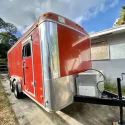 2006 Nice Enclosed Toy Hauler Trailer Loaded clean / Paid $10,500 new