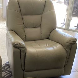 Power Leather Recliner with USB - Very Comfortable