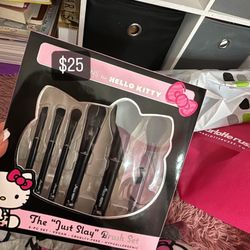 Hello Kitty Makeup Brushes 