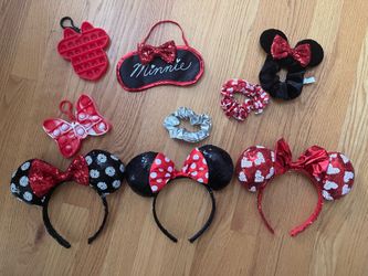 Minnie Mouse Accessory Set