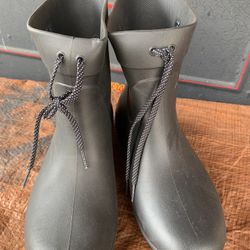 Crocs Freesail Boots Women's https://offerup.com/redirect/?o=OS5CbGFjaw== Comfort Waterproof Bow Rain Mid Calf Short
