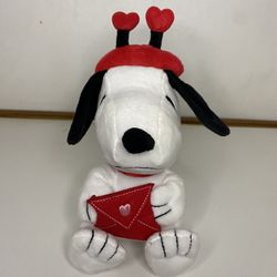 Hallmark Plush Snoopy Peanuts Stuffed Animal 9" Valentine Hearts Envelope