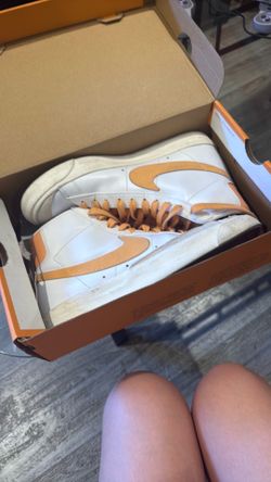 Peach Nike sneakers size 9.5