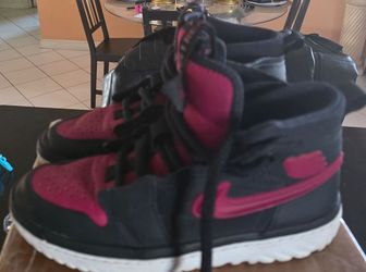 Jordan 1 React Black N red Size 9