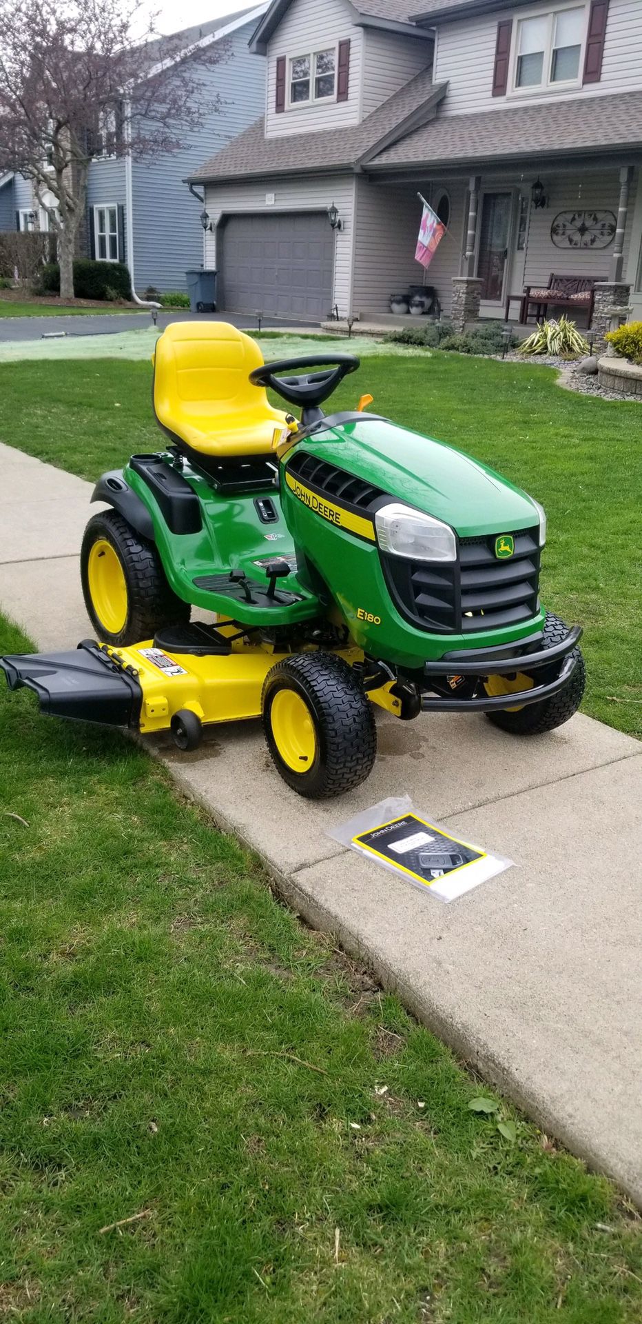John Deere E180 25-HP V-twin Side By Side Hydrostatic 54-in Riding Lawn Mower with Mulching Capability (Kit Sold Separately)  Model # BG21072