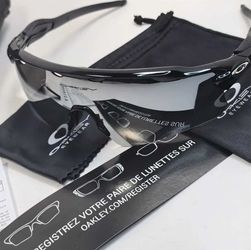Oakley Radar EV Path polarized black sunglasses