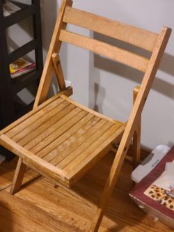 Foldable Wooden Chair