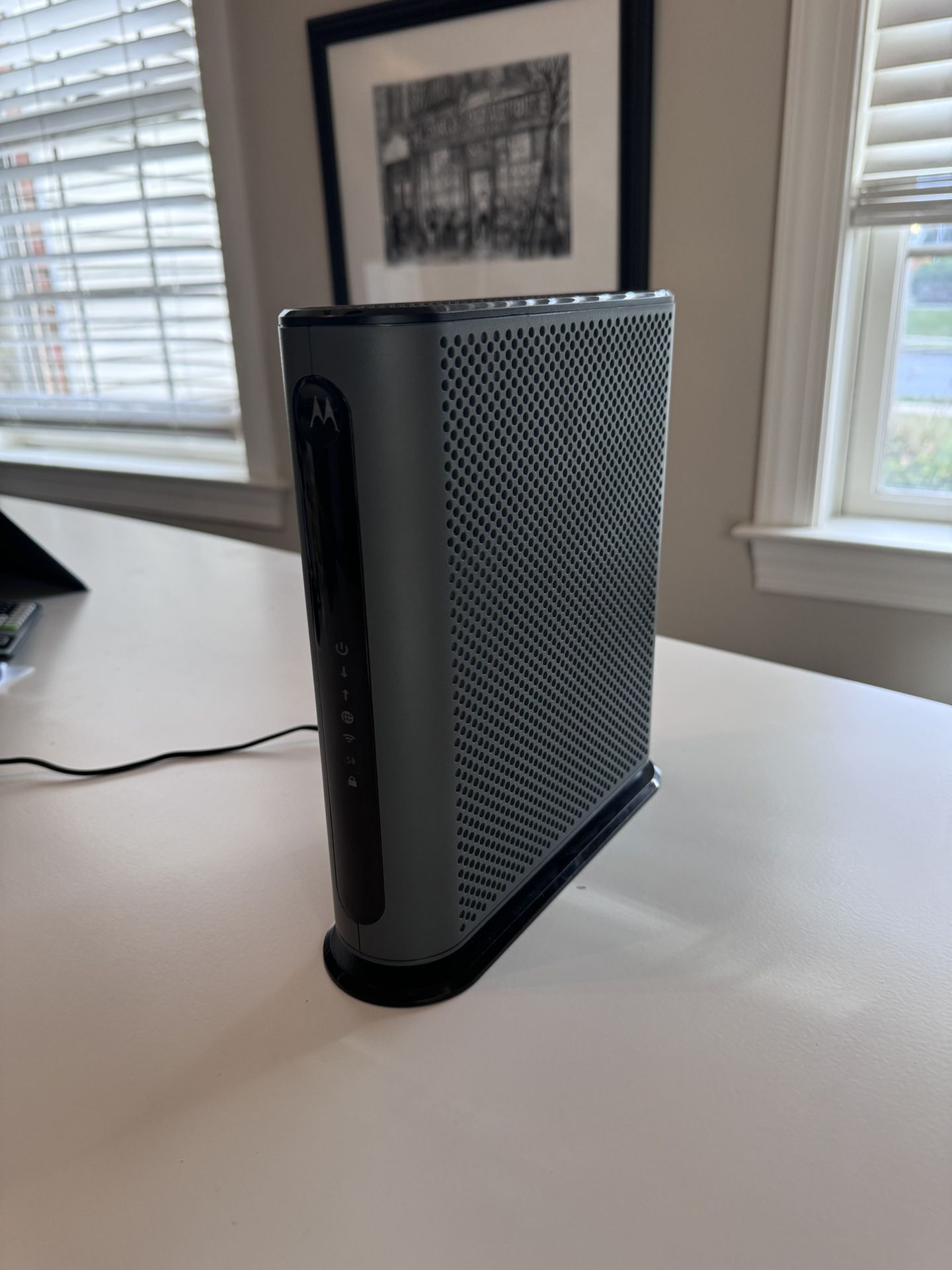 Motorola 16x4 Modem And Router
