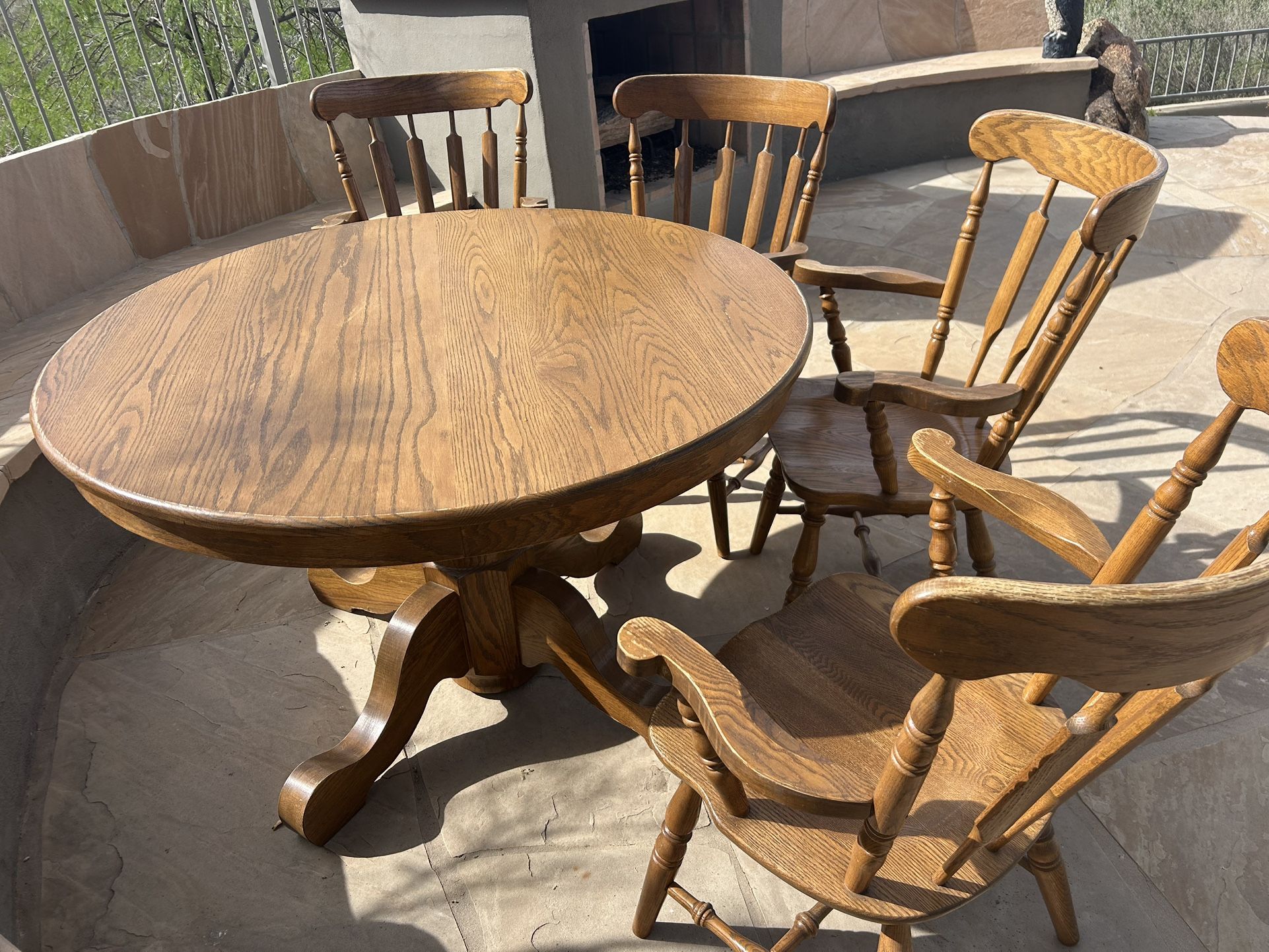 Amish Oak Table With 4 Chairs