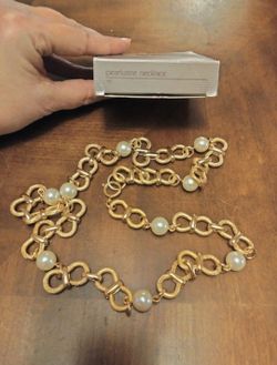 Vintage Pearl And Gold Tone Necklace
