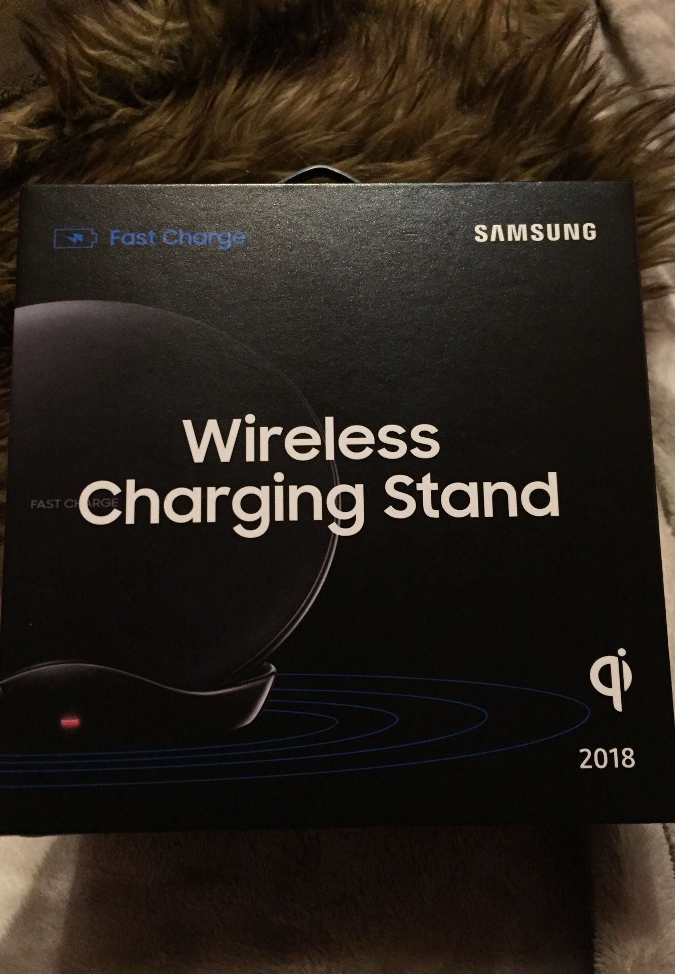 Samsung Wireless Charging Stand new in box $25