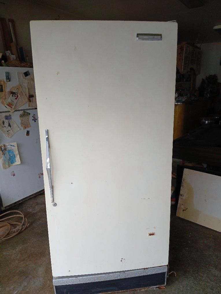 1976 Sears Coldsport Freezer