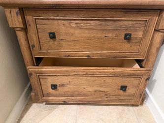 Dresser
